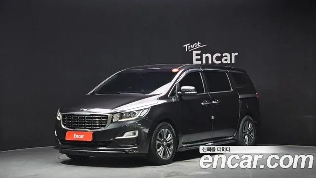 Kia Canival 2019 — photo 1