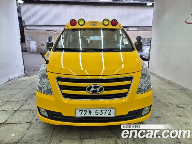 Hyundai Starex 2016 — photo 1