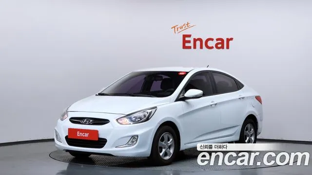 Hyundai Accent 2013 — photo 1