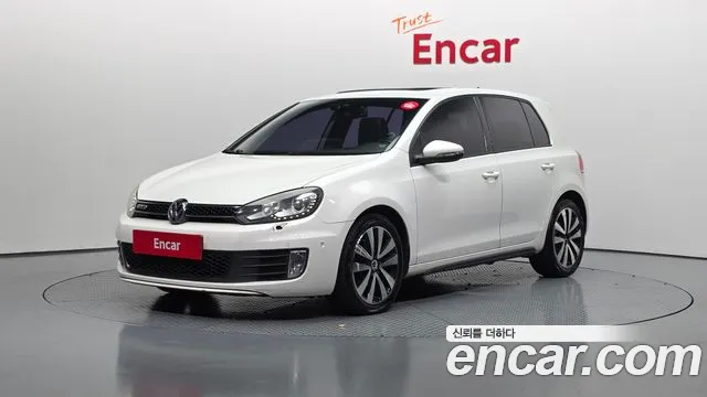 Volkswagen Golf 2012 — photo 1