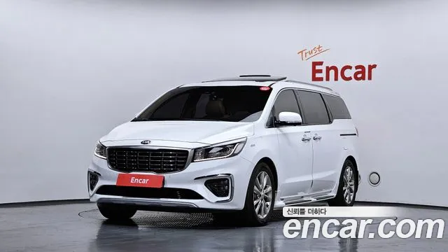 Kia Canival 2019 — photo 1