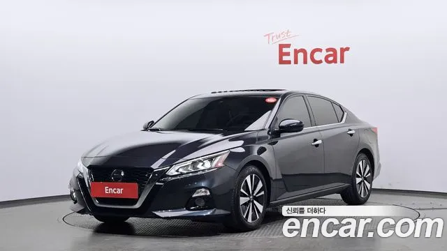 Nissan Altima 2019 — photo 1