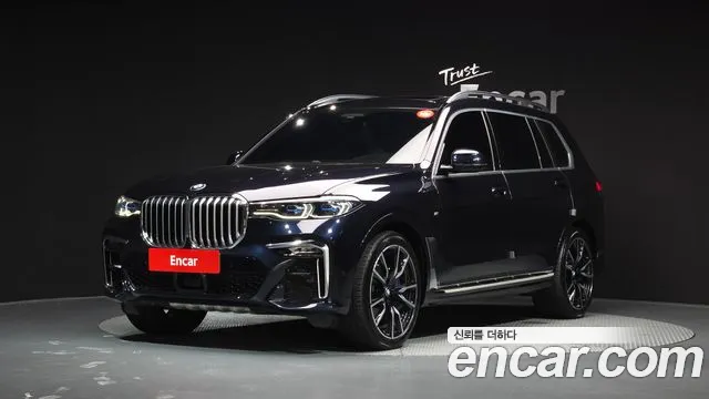 BMW X7 2021 — photo 1