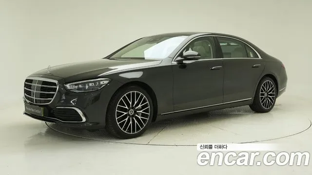 Mercedes-Benz S-Class 2026 — photo 1