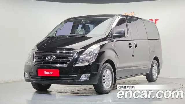 Hyundai Starex 2017 — photo 1