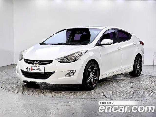 Hyundai AVANTE 2012 — photo 1
