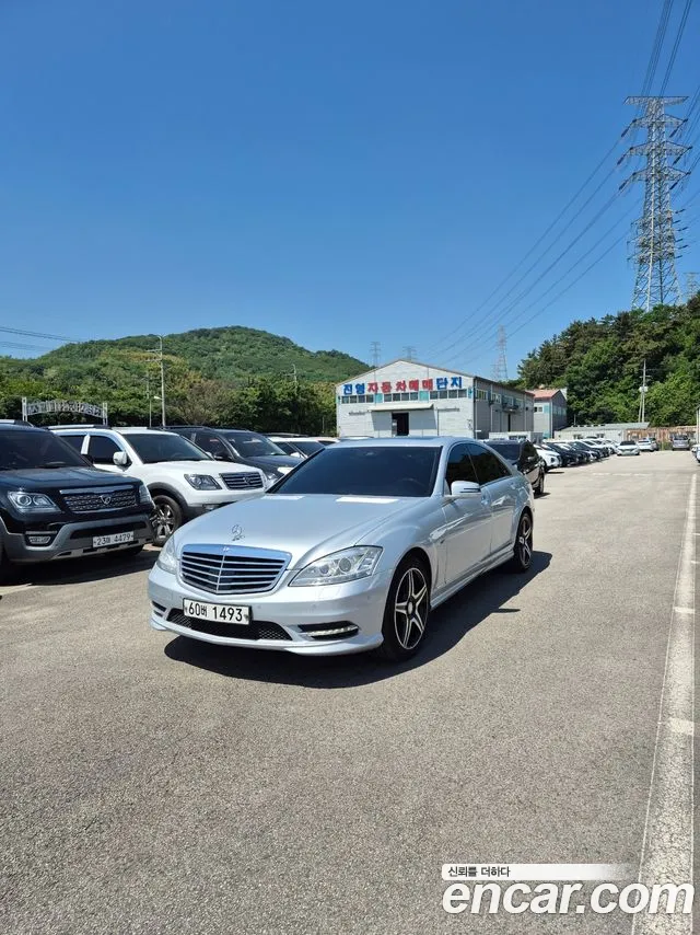 Mercedes-Benz S-Class 2011 — photo 1