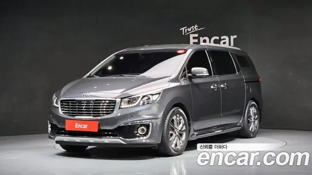 Kia Canival 2017 — photo 1