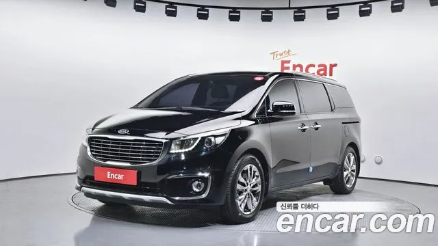 Kia Canival 2018 — photo 1