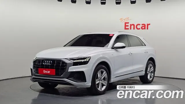 Audi Q8 2020 — photo 1