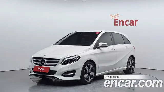 Mercedes-Benz B-Class 2018 — photo 1