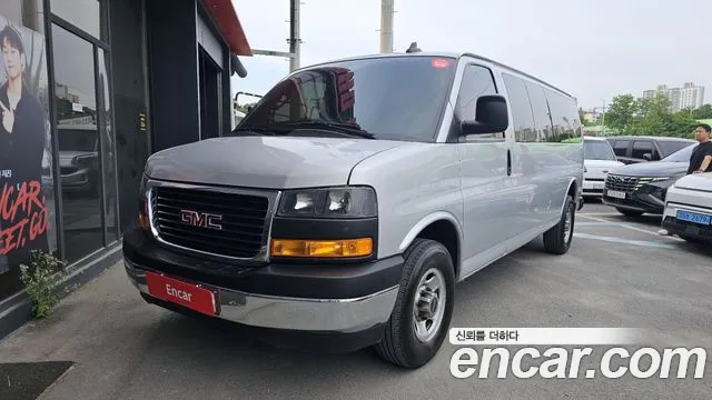 GMC Savana 2020 — photo 1