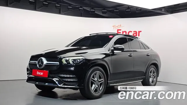 Mercedes-Benz GLE-Class 2021 — photo 1