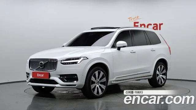 Volvo XC90 2023 — photo 1