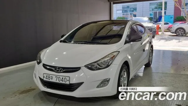 Hyundai AVANTE 2013 — photo 1