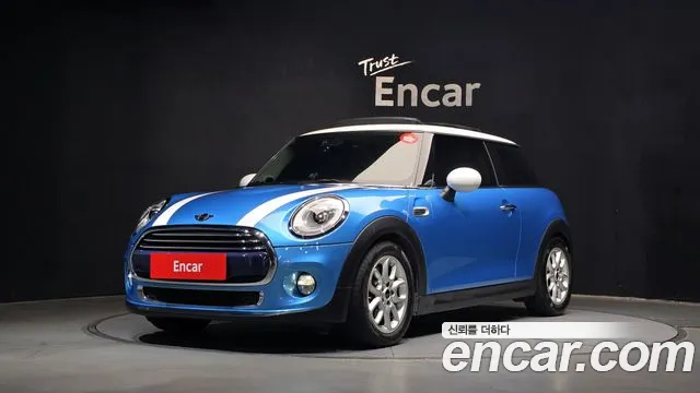 Mini Cooper 2015 — photo 1