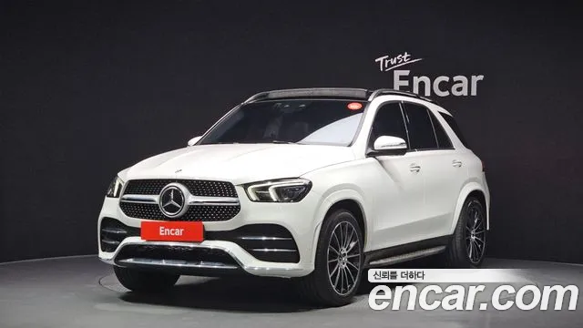 Mercedes-Benz GLE-Class 2023 — photo 1