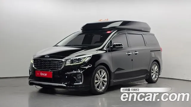 Kia Canival 2019 — photo 1