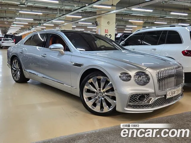 Bentley Flying Spur 2022 — photo 1