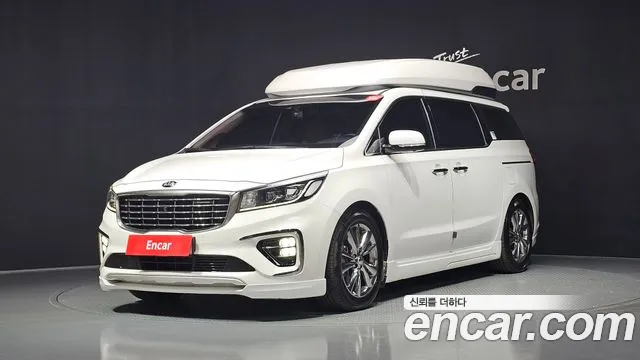 Kia Canival 2019 — photo 1