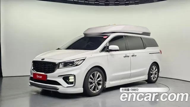 Kia Canival 2020 — photo 1
