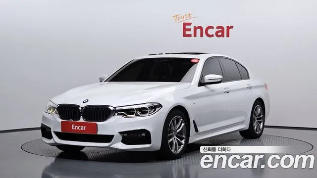 BMW 5-Series 2017 — photo 1