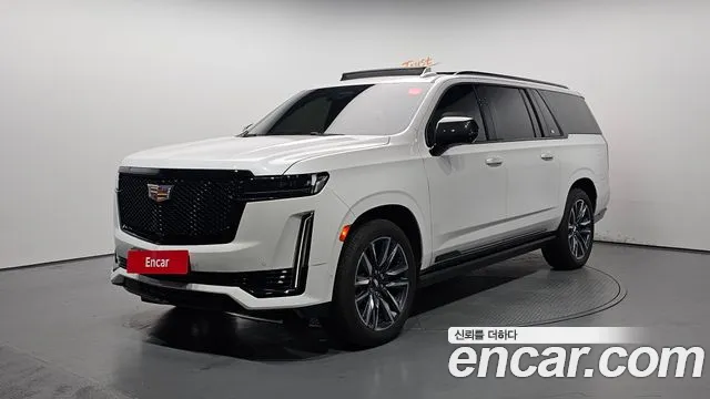 Cadillac Escalade 2023 — photo 1