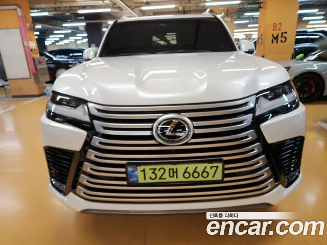 Lexus LX 2025 — photo 1