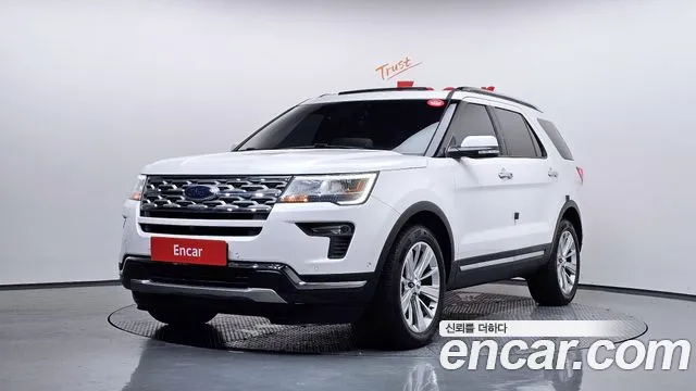 Ford Explorer 2019 — photo 1