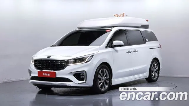 Kia Canival 2019 — photo 1