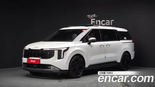 Kia Canival 2025 — photo 1