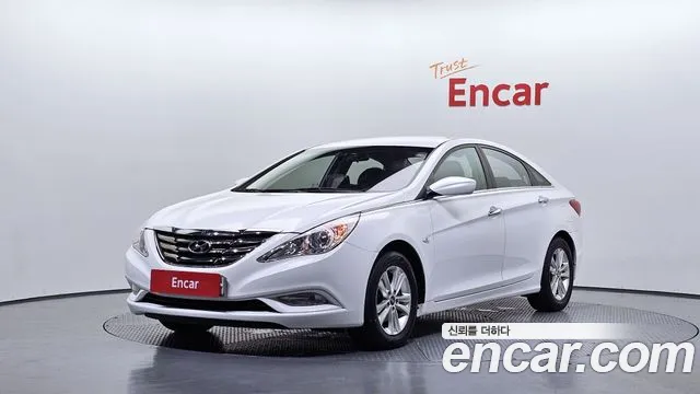 Hyundai Sonata 2011 — photo 1