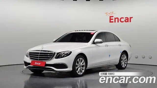 Mercedes-Benz E-Class 2020 — photo 1
