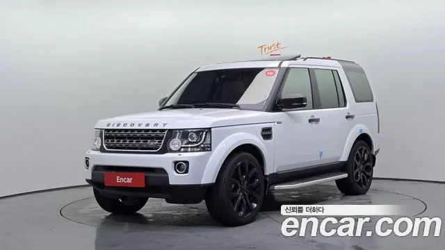 Land Rover Discovery 2016 — photo 1