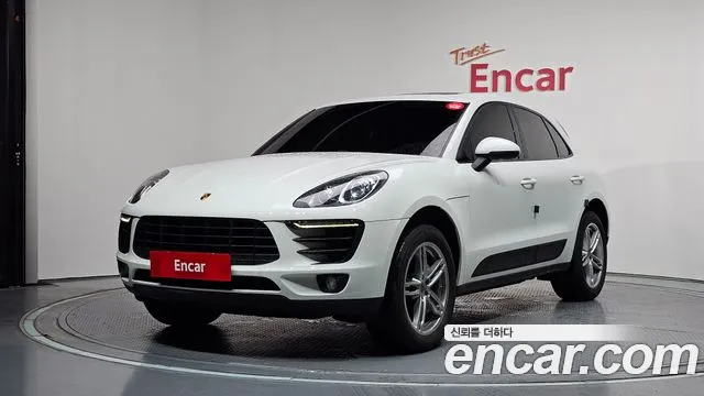 Porsche Macan 2015 — photo 1