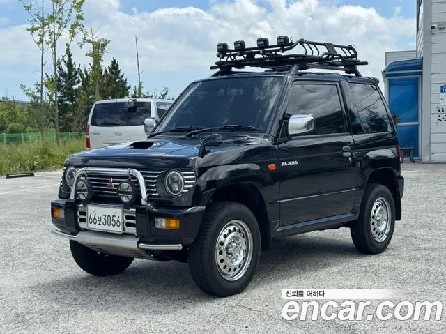 Mitsubishi Pajero 1995 — photo 1