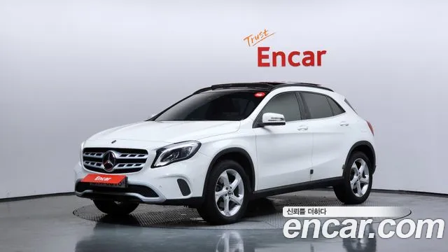 Mercedes-Benz GLA-Class 2018 — photo 1