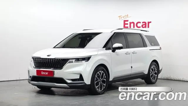 Kia Canival 2021 — photo 1