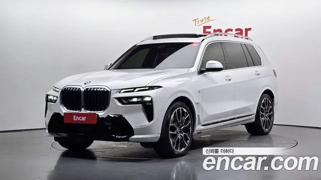 BMW X7 2025 — photo 1