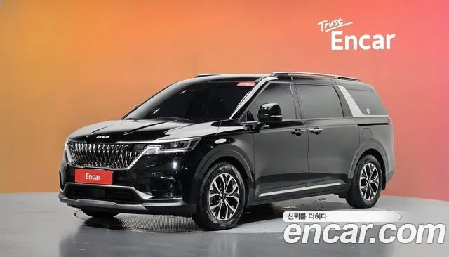 Kia Canival 2023 — photo 1