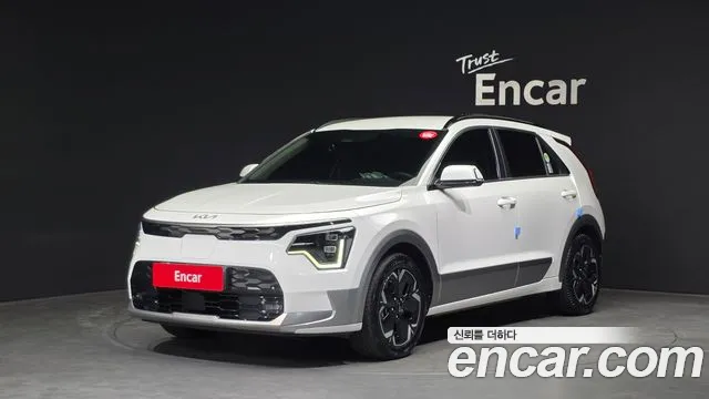 Kia Niro 2023 — photo 1