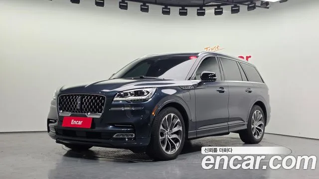 Lincoln Aviator 2022 — photo 1