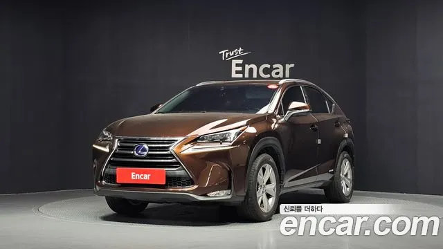 Lexus NX 2016 — photo 1