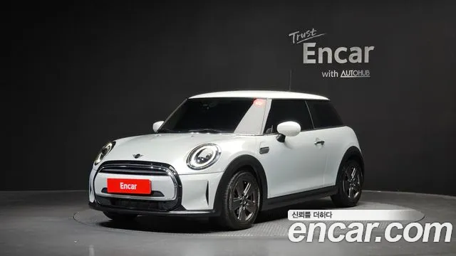 Mini Cooper 2023 — photo 1
