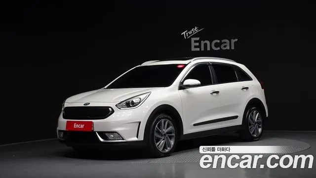 Kia Niro 2017 — photo 1