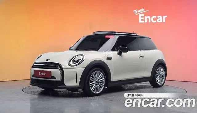 Mini Cooper 2022 — photo 1