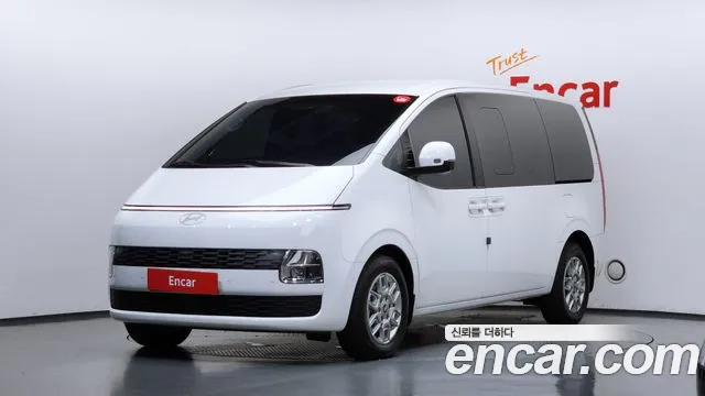 Hyundai Staria 2026 — photo 1