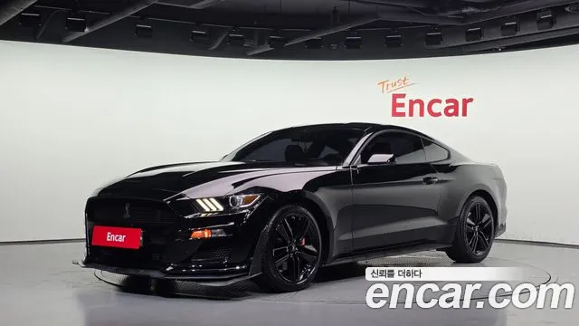 Ford Mustang 2017 — photo 1
