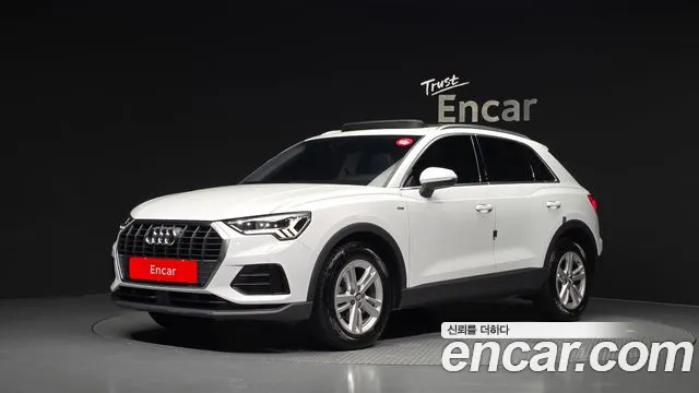 Audi Q3 2020 — photo 1