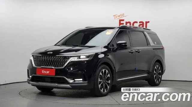 Kia Canival 2021 — photo 1